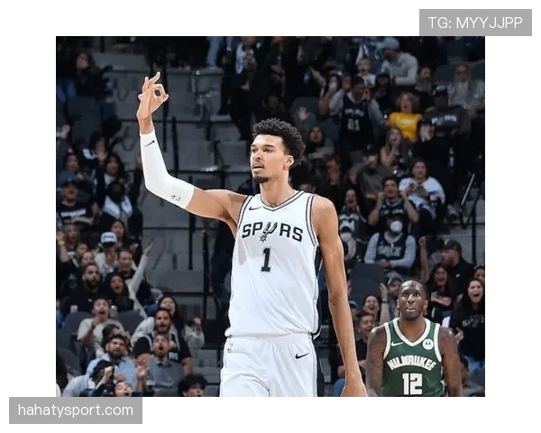 文班亚马高效封盖对手三分投篮 拉开球队防守差距